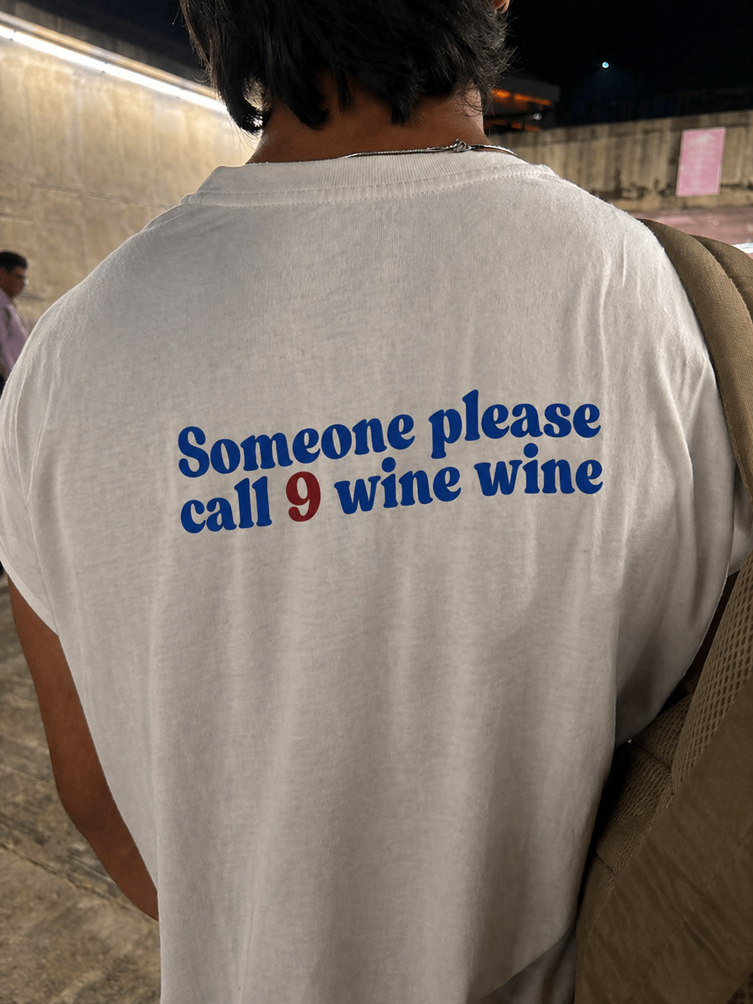 Someone pls Calll 9 wine wine